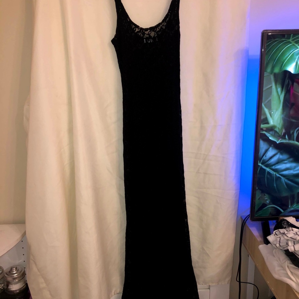 Lace maxi dress